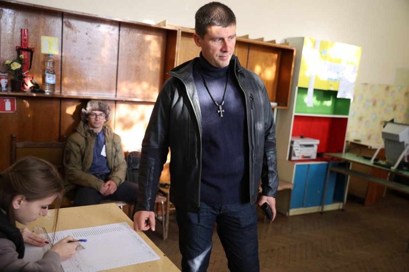 Ивелин Михайлов: Гласувайте без да се влияете от социологическите проучвания